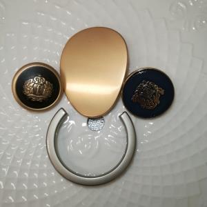 金属扣