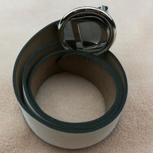 白色皮带