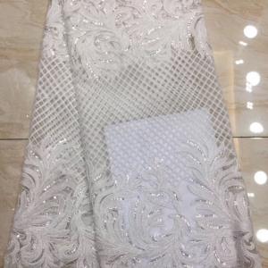 牛奶丝绣花