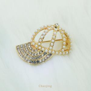 韩版时尚潮人镶钻帽子胸针合金白搭珍珠胸花饰品服装帽子别针配饰
