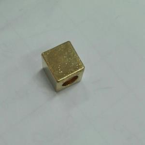 五金纽扣