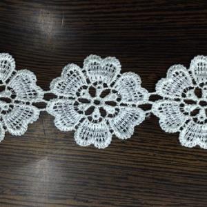 涤光丝水溶花边条码刺绣白色绣品